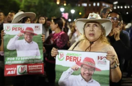 Sánchez abre vantagem de mais de 42 mil votos sobre Fujimori; apuração continua no Peru