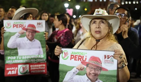 Sánchez abre vantagem de mais de 42 mil votos sobre Fujimori; apuração continua no Peru