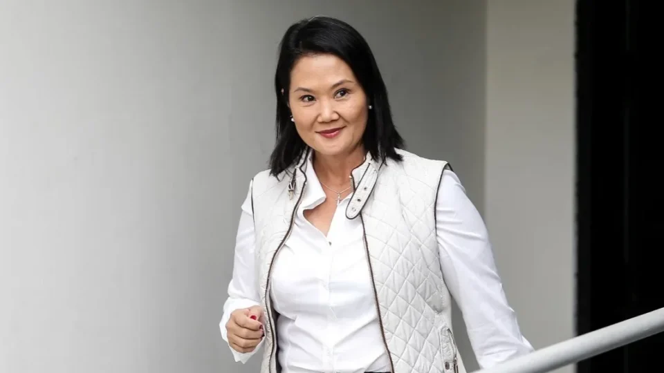 Conservadora Keiko Fujimori vence eleição no Peru; falta oficialização
