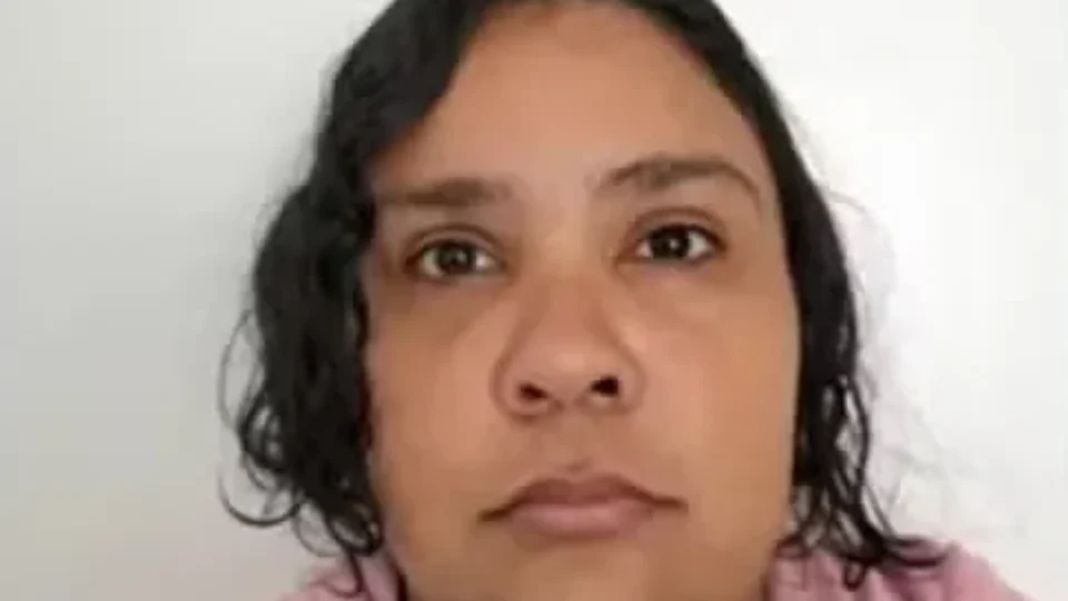 Polícia rastreia Pix de mulher que fingia ser criança de 12 anos para aplicar golpe