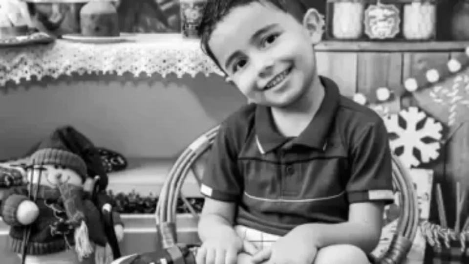 Menino de 4 anos morre após cair da janela de hotel em Santa Catarina