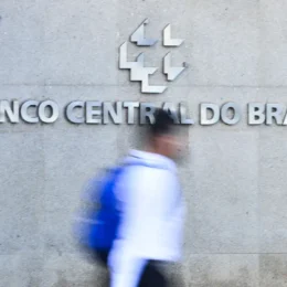Banco Central prevê crescimento de 2% para o PIB em 2026