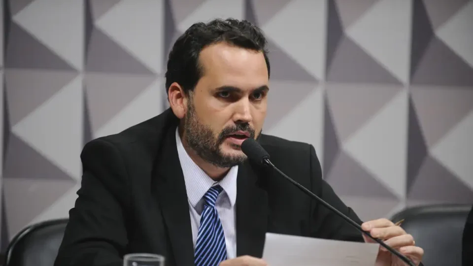 Governo propõe aumentar teto do MEI para R$ 140 mil e ampliar número de funcionários