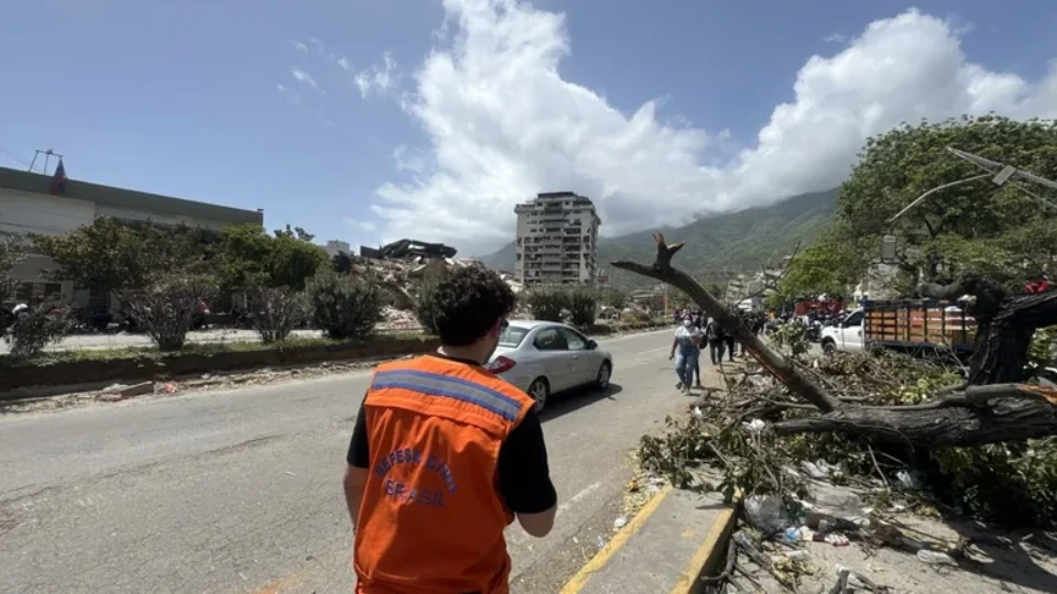 Brasil inicia operações de busca e resgate após terremoto na Venezuela