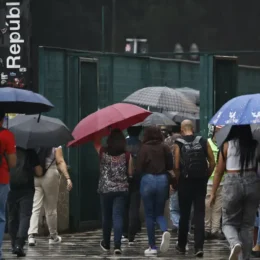 Centro-Sul do Brasil recebe chuva forte; veja previsão do tempo