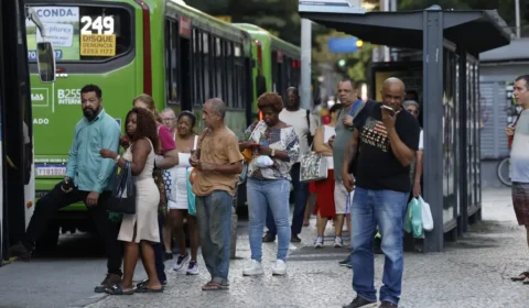Fim da escala 6×1 impactaria 37 milhões de trabalhadores com carteira assinada