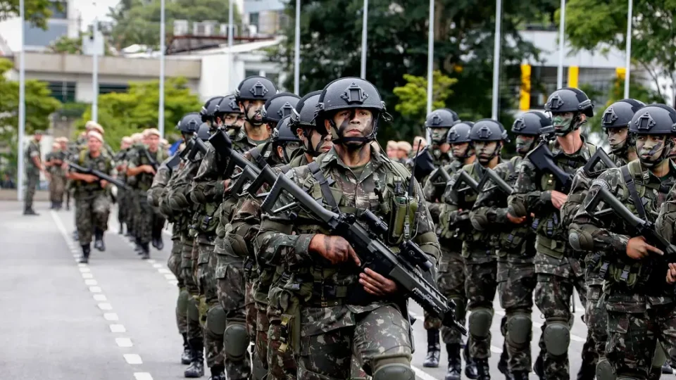 Carteira do Master no Exército tinha quase dois contratos por beneficiário
