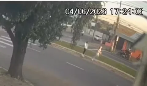 Amigas são suspeitas de homicídio após pararem para foto e ciclista morrer