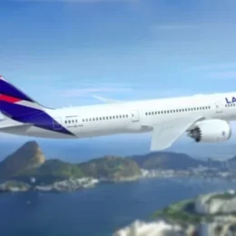 Latam reduz voos após alta do combustível