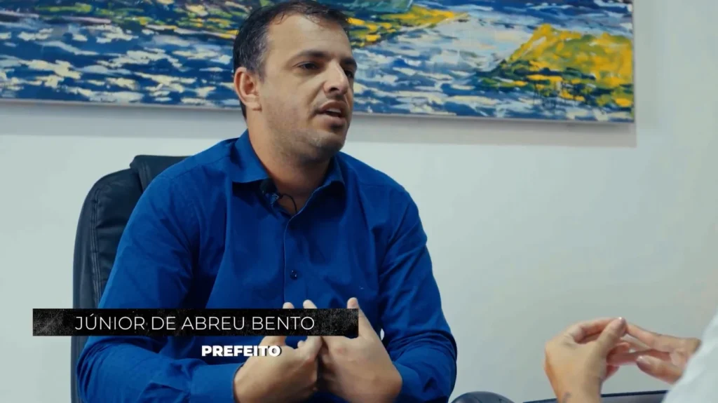 O prefeito de Garopaba, Júnior Bento (PP), foi preso em janeiro de 2026 durante investigação sobre supostas irregularidades em contratos da coleta de lixo. Foto: reprodução/Orçamento Secreto