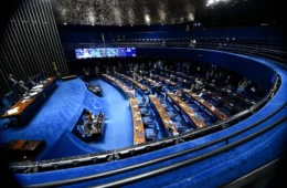 Alcolumbre adia votação de aposentadoria para agentes de saúde, pauta-bomba para Lula