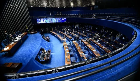 Alcolumbre adia votação de aposentadoria para agentes de saúde, pauta-bomba para Lula