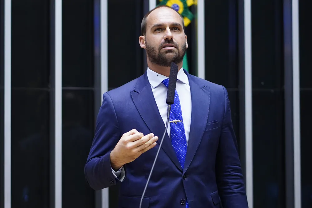 Chapa ao Senado pode ser barrada se PL insistir em Eduardo suplente, dizem especialistas