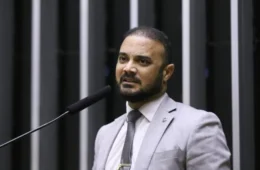 Projeto de Lei sobre abuso policial da força é rejeitado por ‘bancada da bala’ na Câmara