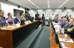 Conselho de Ética da Câmara vira palco de disputa entre bolsonaristas e esquerda