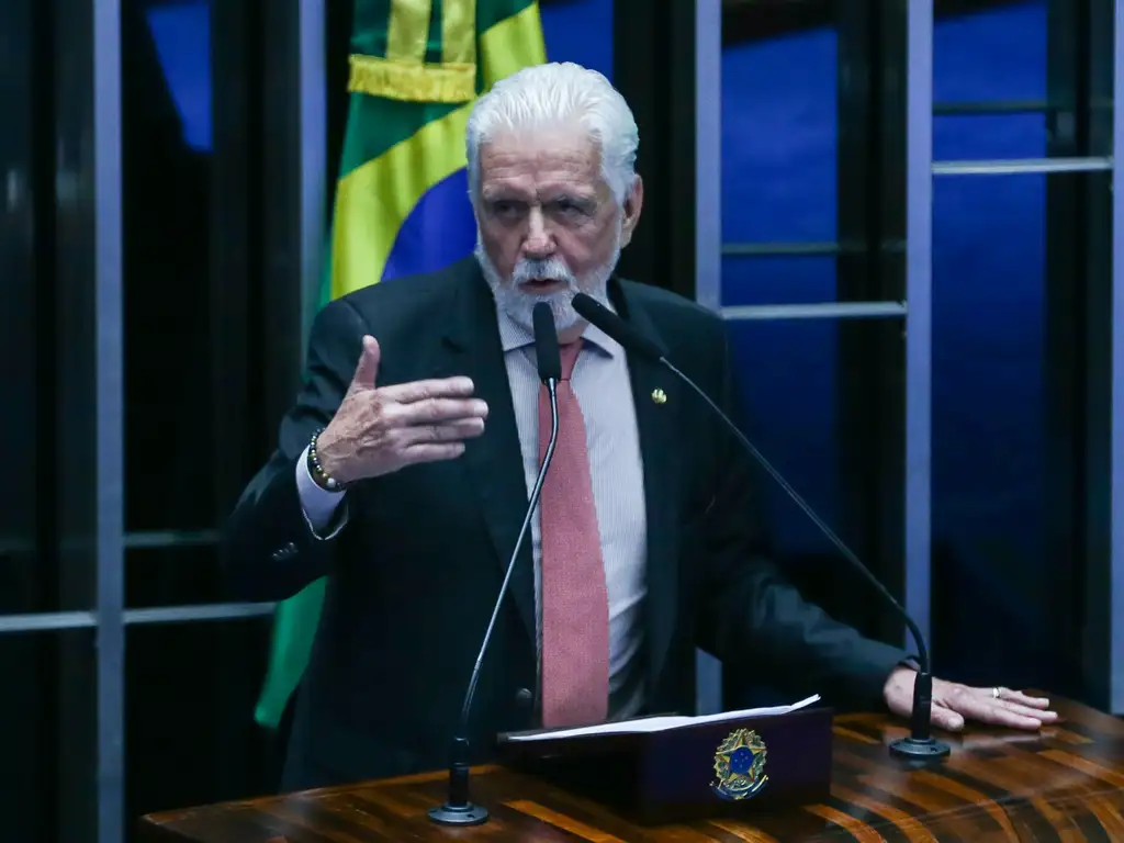 Brasília (DF) 20/08/2024 Senado durante sessão plenária semipresencial para votar o projeto de lei (PL 1.847/2024) que estabelece a reoneração gradual da folha de pagamento de 17 setores da economia. (Relator senador Jaques Wagner) Foto Lula Marques/ Agência Brasil