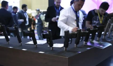 Câmara avança com projeto que perdoa dívidas da indústria armamentista
