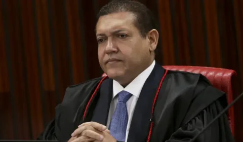 TSE julga liminar que suspendeu pesquisa desfavorável a Flávio