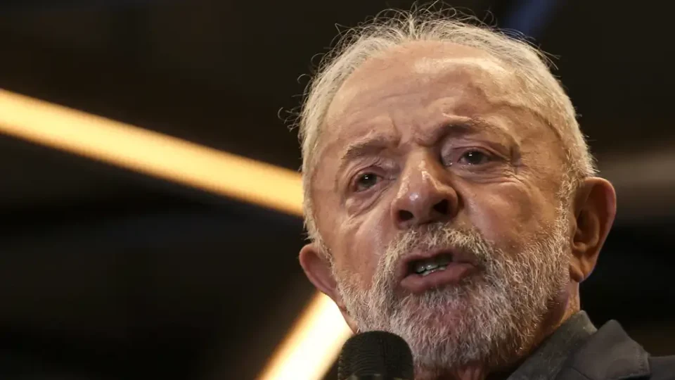 Lula espera renúncia de Jaques Wagner da liderança do governo, dizem aliados