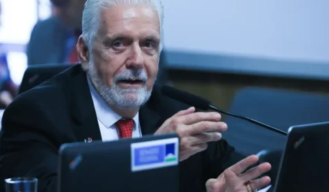 PF intima Jaques Wagner a depor sobre suspeitas de pagamentos ligados ao Master