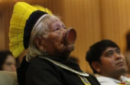 Cacique Raoni tem ‘evolução clínica favorável’, mas segue na UTI