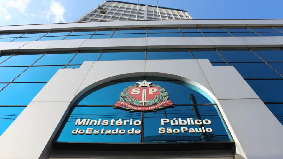 Ex-estagiário ligado ao PCC se infiltrou no MPSP para cometer crimes, aponta investigação