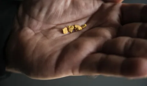 Empresários se passam por garimpeiros para ‘esquentar’ ouro ilegal, diz Receita
