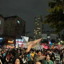 Estudantes protestam contra cortes nas universidades de São Paulo