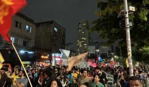 Estudantes protestam contra cortes nas universidades de São Paulo