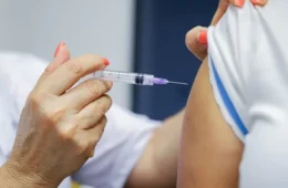 Após 3 casos confirmados de sarampo em SP, Saúde recomenda vacina a bebês