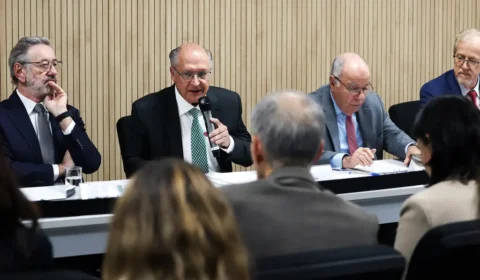 Ministros defendem Pix e chamam tarifaço de Trump de ilegítimo