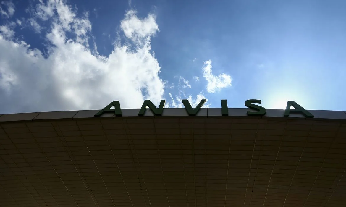 Anvisa proíbe lotes irregulares de medicamento para esclerose múltipla