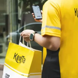Entregadores denunciam app por pressão para correr e acelerar entregas