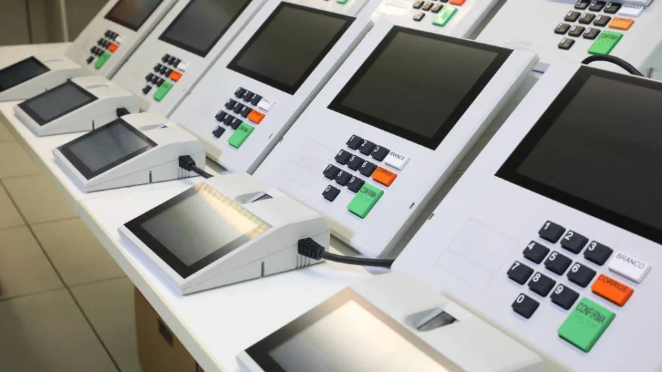 Institutos contornam regras em pesquisas eleitorais autofinanciadas