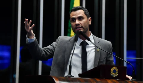 Republicanos barra Cleitinho por causa de vídeo espírita e porque ele atrapalha partido