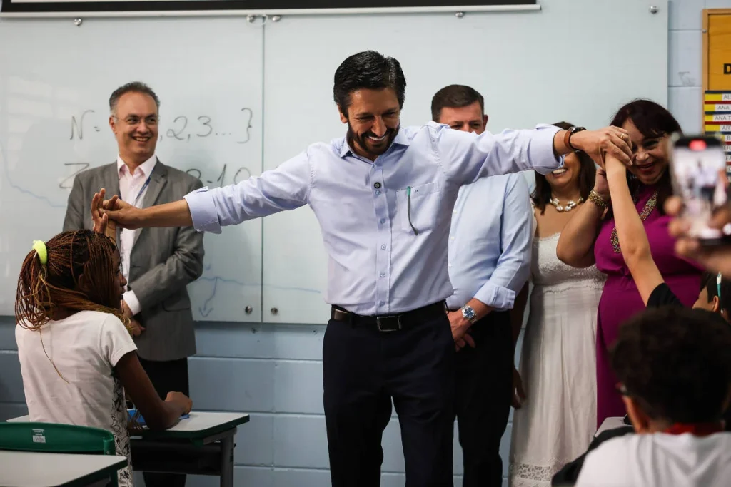 Prefeitura de São Paulo entregará operação de três escolas a organizações sociais