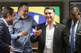 Operação da PF fragiliza mais um aliado de Flávio Bolsonaro no Rio de Janeiro