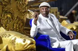Milton Nascimento tem alta e deixa hospital depois de cinco dias