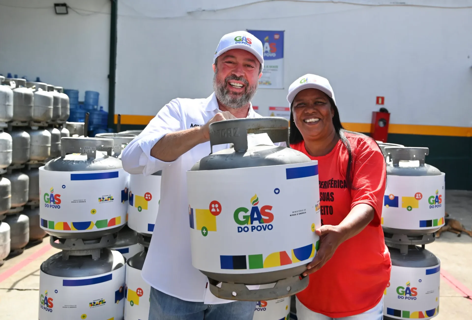 Gás do Povo atinge 100% de cobertura e atende 15 milhões de famílias