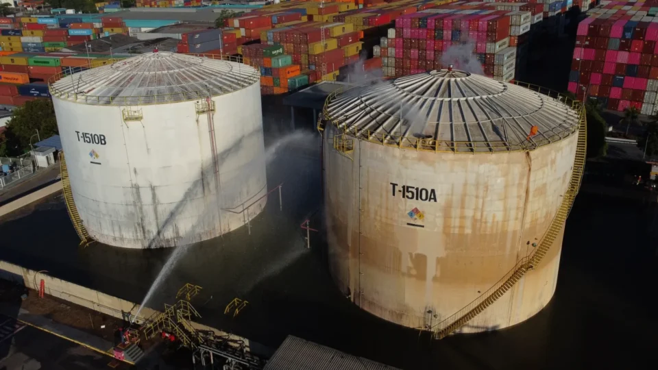 Petroquímica de Manaus admite atraso de alerta ambiental em vazamento de gás
