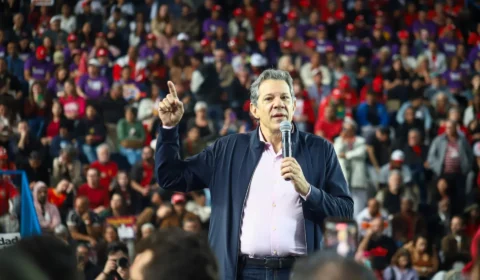 Haddad critica Milei e sugere ‘despachar’ Tarcísio ao exterior para defender urnas