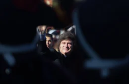 Anistia Internacional denunciará Milei à ONU por ataque a jornalistas