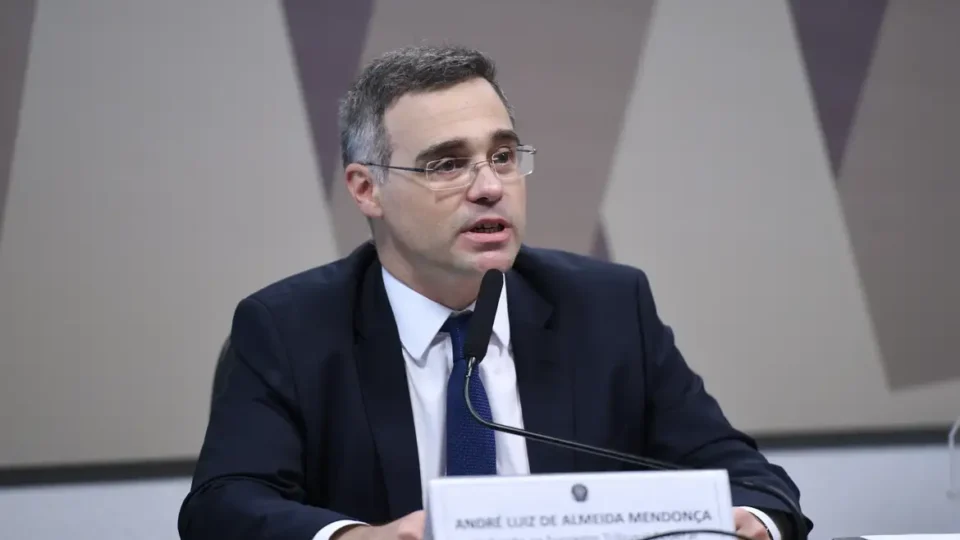 Antes do STF, André Mendonça travou embates com a Lava Jato na AGU