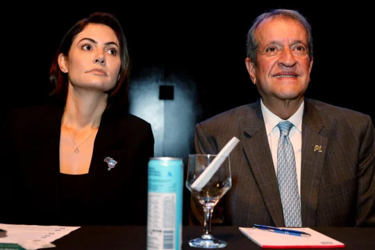 ‘Não podemos sair brigando dentro de casa’, diz Valdemar sobre rixa entre Michelle e Flávio