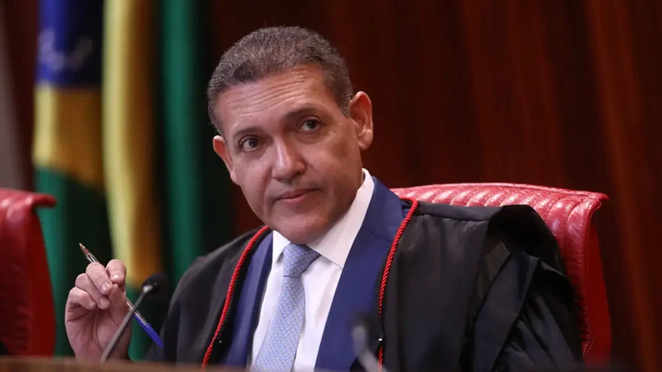 TSE terá outra reunião com embaixadores para explicar urna eletrônica