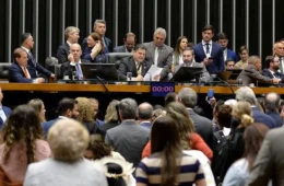 Com R$ 61 bilhões em emendas, Centrão aposta mais no Congresso que no Planalto