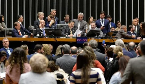 Com R$ 61 bilhões em emendas, Centrão aposta mais no Congresso que no Planalto