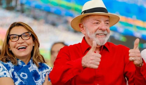Católicos do PT apoiam reeleição de Lula e criticam uso eleitoral da religião
