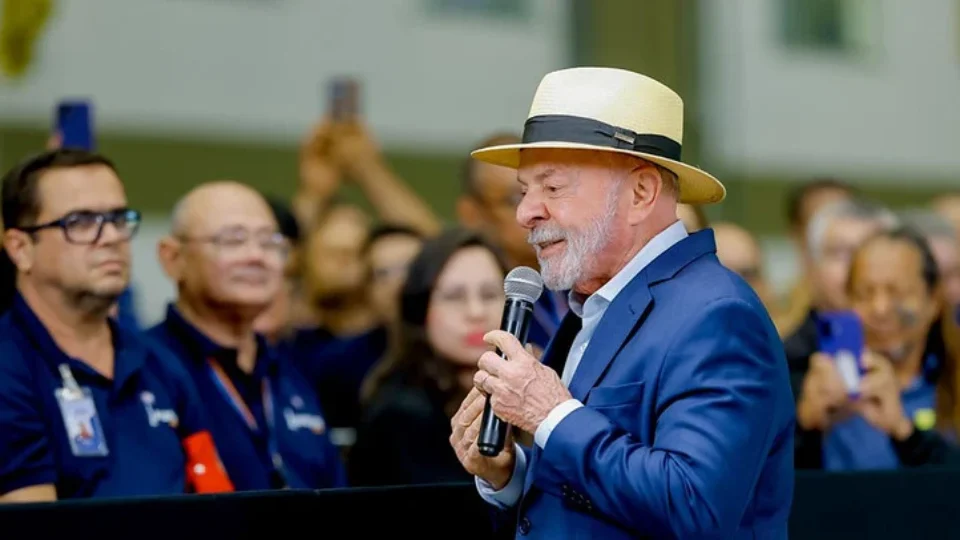 Paraguai convoca embaixador do Brasil após fala de Lula sobre guerra histórica
