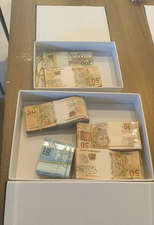 Dinheiro apreendido durante operação. (Foto: Divulgação)